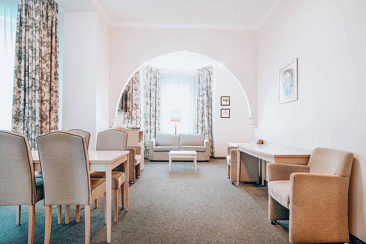 Hotel Amalia Kudowa-Zdrój Exteriör bild