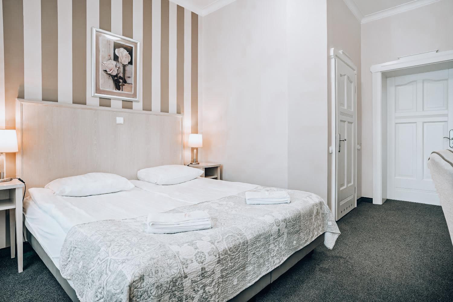 Hotel Amalia Kudowa-Zdrój Exteriör bild